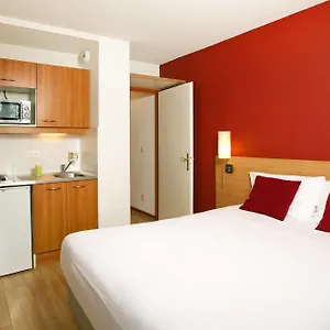 https://sejours-affaires-geneve-saint-genis.hotels-rhonealpes.com